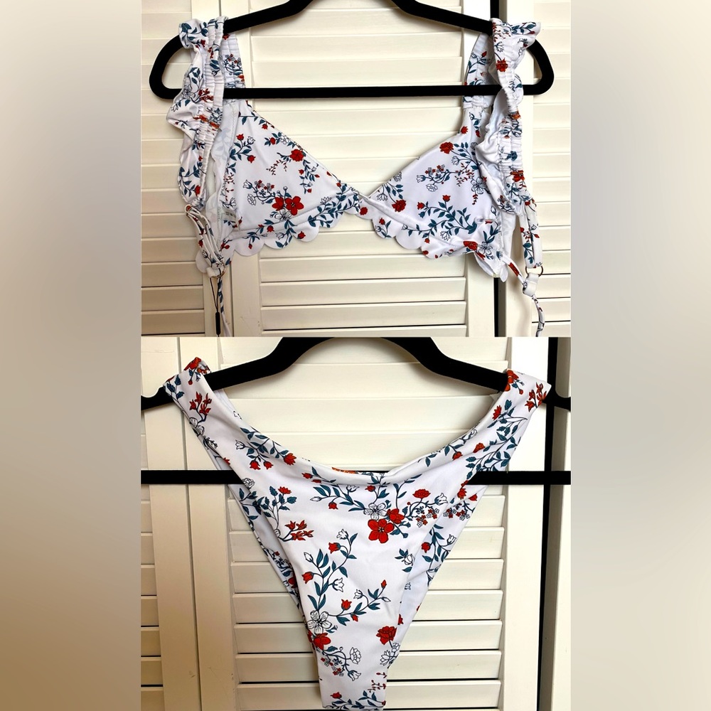 Matching Set! Santorini Floral Ruffle Bikini - Size 6 👙